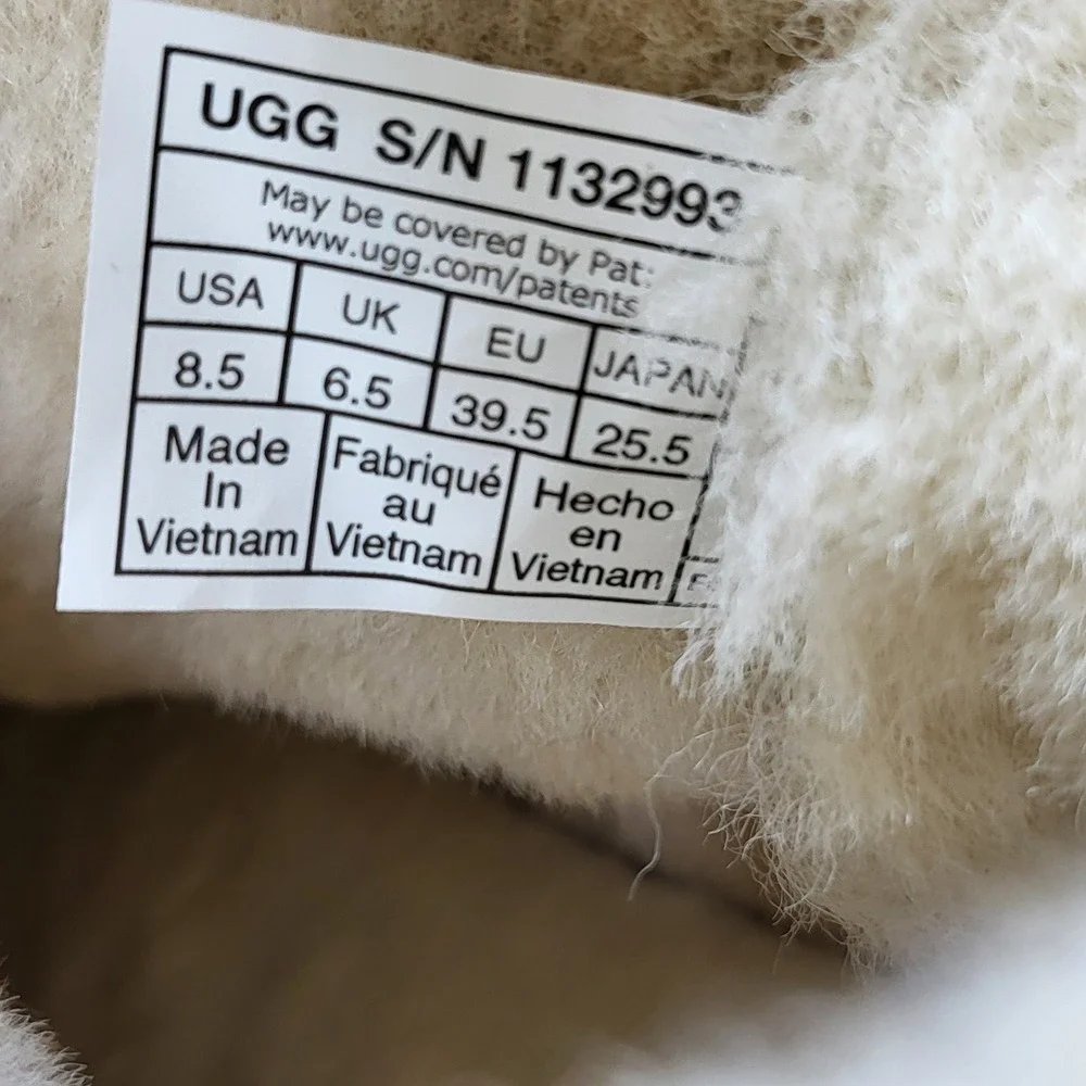 UGG Australia Women's Essential Suede Ankle Boots Buckle Strap Chestnut Size 8.5